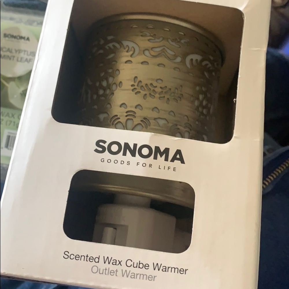 NWOT Wax cube warmer with wax cubes